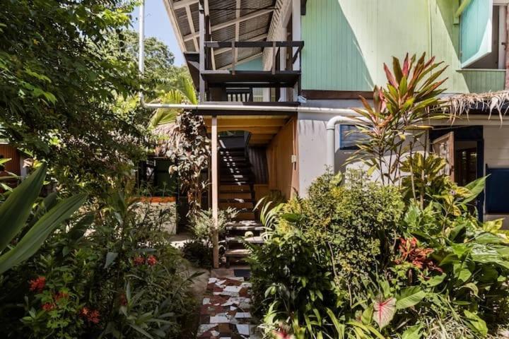 Mar Caribe Pv Hotell Puerto Viejo de Talamanca Eksteriør bilde